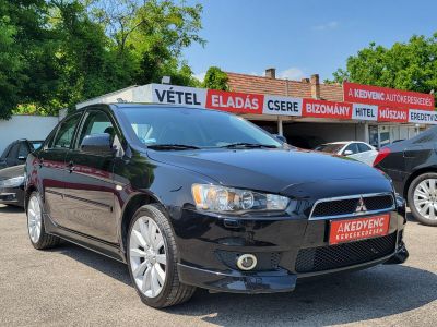 MITSUBISHI LANCER 1.8 Invite CVT Rockford Fosgate HIFI Tempomat Navi Kamera Ülésfűtés Vezetett szervizkönyv!