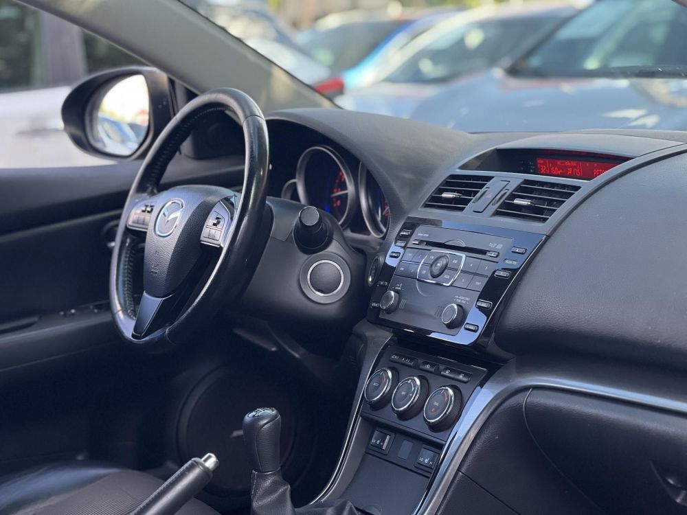 MAZDA 6 Sportkombi 2.5 GTA BOSE hifi. Gyári fényezés. Téli-nyári garnitúra. 1.5T horog!