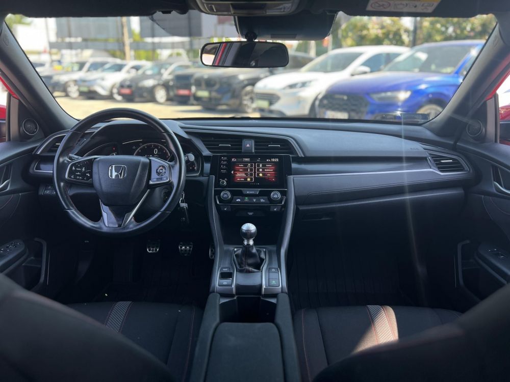 HONDA CIVIC 1.0 T Executive Sport Line 65e km. Magyarországi. 2 tulajdonos. Teljes szerviztörténet!