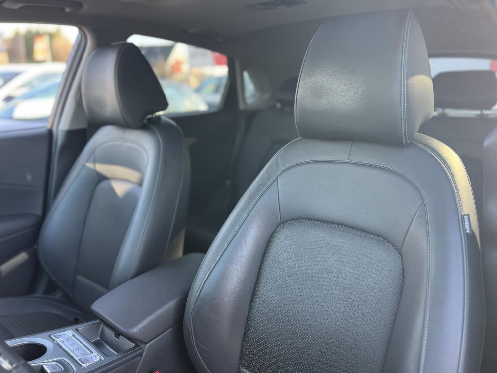 HYUNDAI KONA EV 64kWh Premium 124e km. 400+ hatótáv. napfénytető. Kitünő állapot!