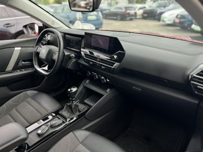 CITROEN C4 1.2 PureTech Feel Plus M.o.-i. 1.tul. 61e km. LED. 360 kamera. HUD. Vonóhorog!