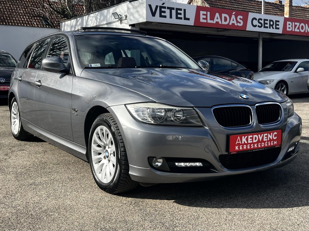 BMW 320d xDrive Touring (Automata) Bordó bőr belső.153e km. M.o.-i. frissen szervizelt! panoráma tető ülésfűtés