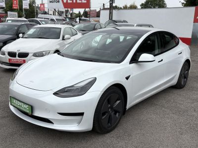 TESLA MODEL 3 Standard Range Plus Aut 101e km. facelift. garanciális. mátrix LED. höszivattyú!