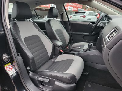 VOLKSWAGEN JETTA 1.4 TSI BMT Highline DSG Magyarországi Tempomat Ülésfűtés Frissen szervizelt!