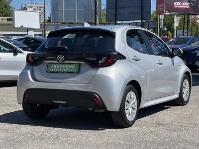 TOYOTA YARIS 1.5 Hybrid Comfort Tech e-CVT 103e km. táblafelismerő. ülésfűtés. kamera. digitklíma