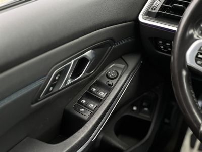 BMW 330e M Sport (Automata) Frissen szervizelt. Új téli gumik!