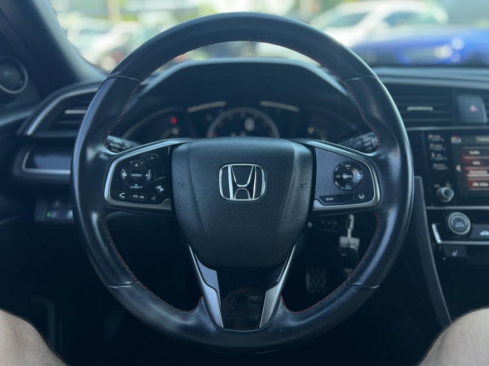 HONDA CIVIC 1.0 T Executive Sport Line 65e km. Magyarországi. 2 tulajdonos. Teljes szerviztörténet!