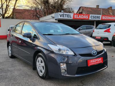 TOYOTA PRIUS 1.8 HSD(Automata) Tempomat HUD Digitklíma PDC Keyless