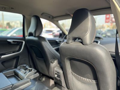 VOLVO XC60 2.4 D DRIVe Momentum Frissen szervizelt. magasan felszerelt. vezérlés cserélve!