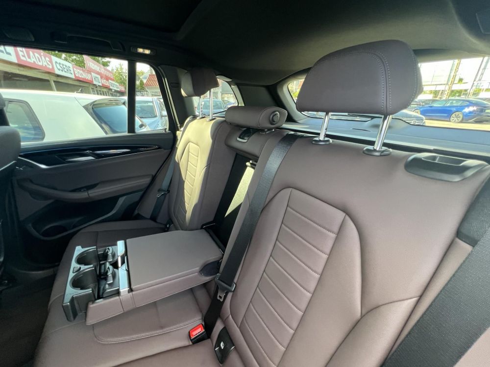 BMW IX3 73,9kWh Exkluzív konyak bőr Virtual Cockpit Panoráma tető Carplay!