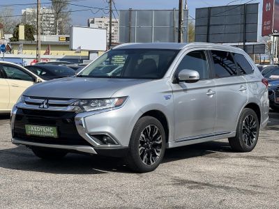 MITSUBISHI OUTLANDER 2.0 PHEV Intense Plus 4WD CVT
