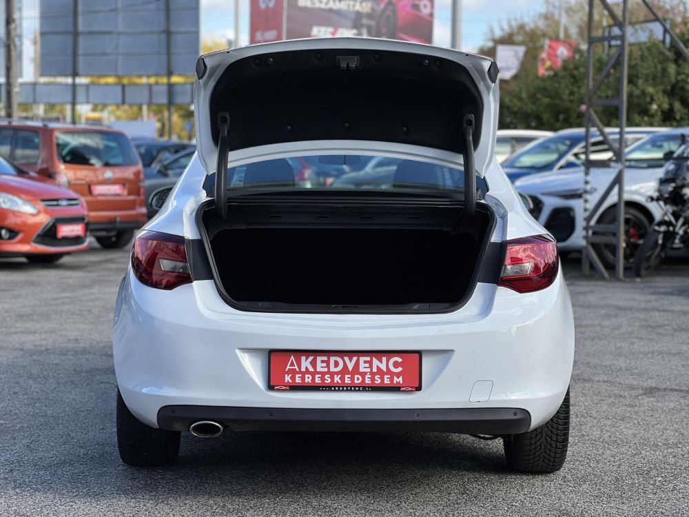 OPEL ASTRA J Sedan 1.4 T Business EURO6