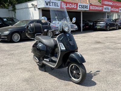 VESPA GTS 11e km. Itt a szezon irány a város! Friss műszaki vizsga!