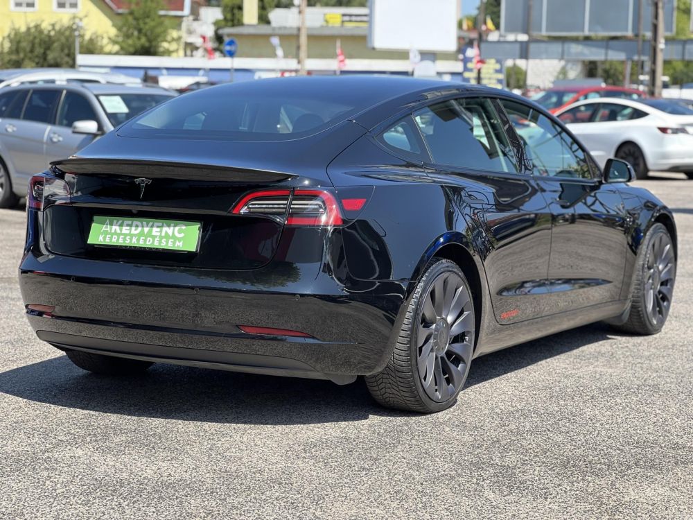 TESLA MODEL 3 Performance AWD (Automata) 106e km. mátrix LED. AMD Ryzen. hőszivattyú. garanciális!
