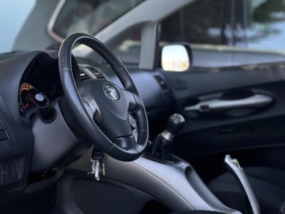 TOYOTA AURIS 1.4 Luna
