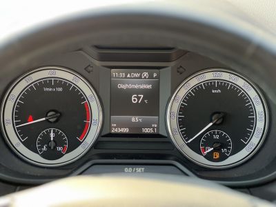 SKODA OCTAVIA 1.4 TSI Style DSG M.o.-i. sérülésmentes. CARPLAY!