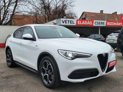 ALFA ROMEO STELVIO 2.2 D(Automata) Sprint LED Távtartó Sávtartó Navigáció Keyless Kamera Félbőr