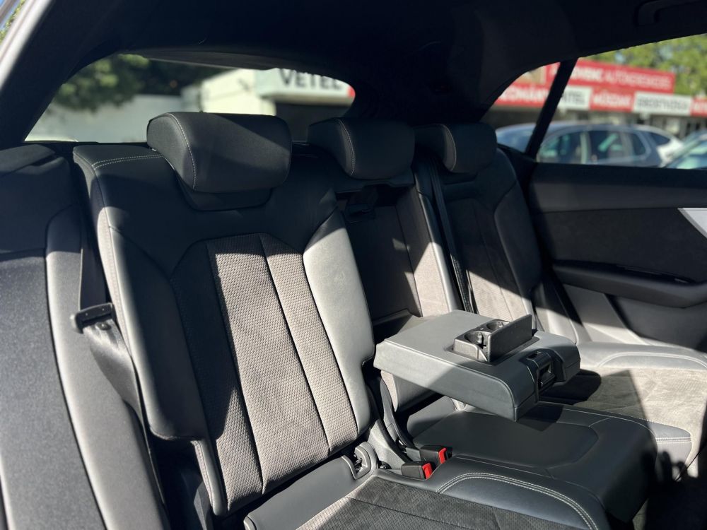 AUDI Q8 50 TDI quattro Tiptronic ic 77e km. M.o.-i. márkaszervizelt előélet. téli-nyári kerék szett!
