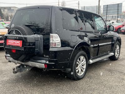 MITSUBISHI PAJERO 3.2 DI-D Instyle Navi (Automata) Xenon Bőr belső 7 személyes Tempomat Bluetooth Navi