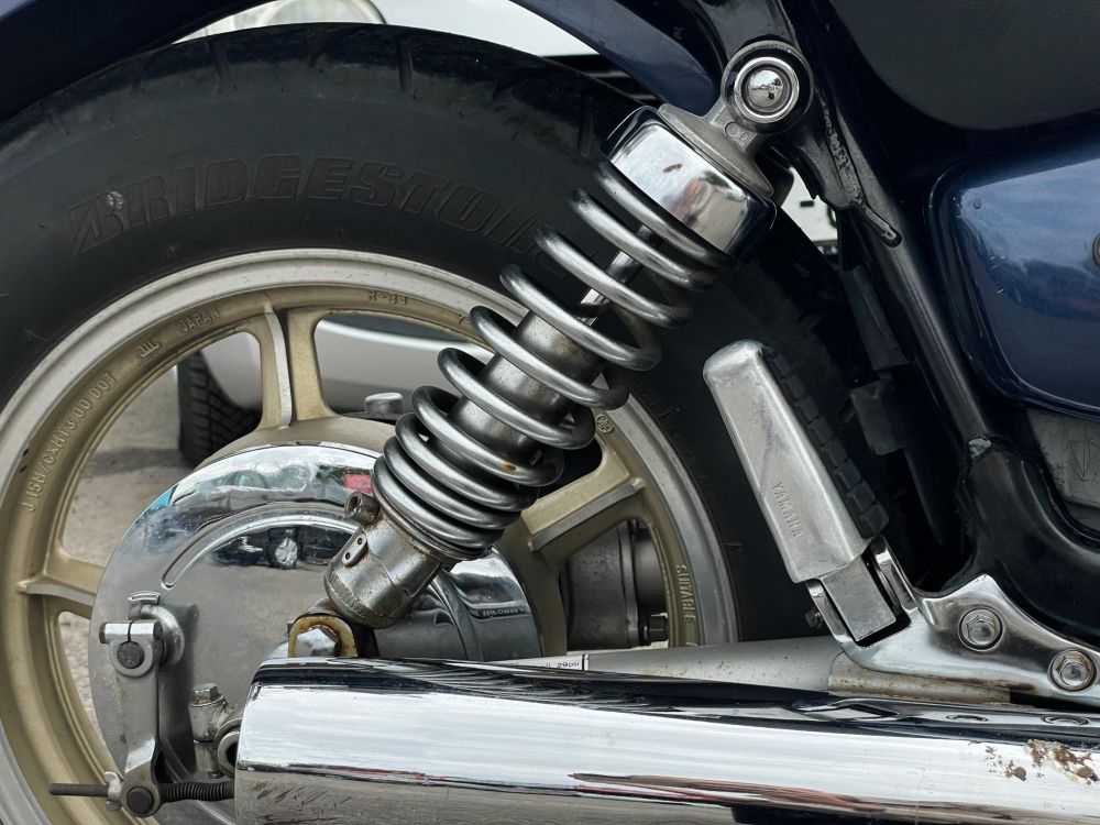 YAMAHA XV 750 (VIRAGO)