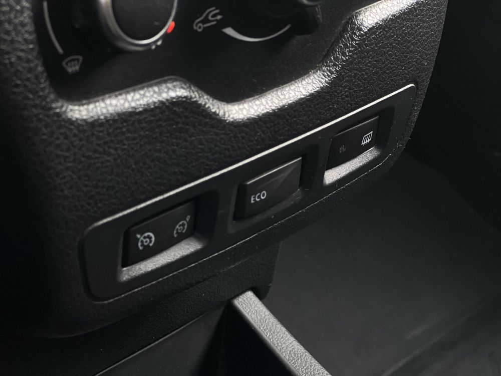DACIA LODGY 1.6 SCe Ambiance (7 személyes ) Magyarországi. Gyári fényezés. Végig vezetett szervizkönyv!