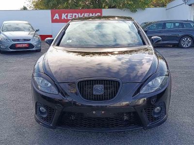 SEAT LEON 2.0 TFSI Cupra 350le! Integrált fejtámlás ülések. Boheme Purple fényezés