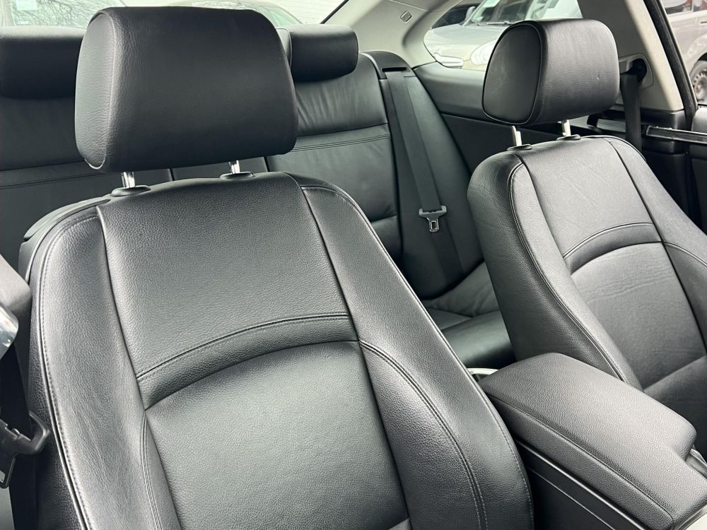 BMW 325i (Automata) Xenon Tempomat Ülésfűtés Bluetooth Navi PDC