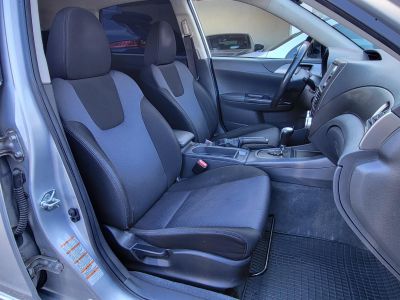SUBARU IMPREZA 2.0 Sport (Automata) AWD Xenon Keyless Tempomat Ülésfűtés Kamera Vonóhorog Téli-nyári kerék