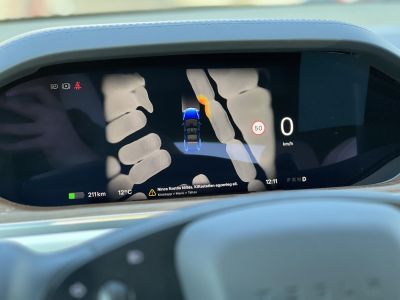 TESLA MODEL S Long Range AWD (Automata) Yoke kormány. Fehér belső. 21 felni. Garanciális