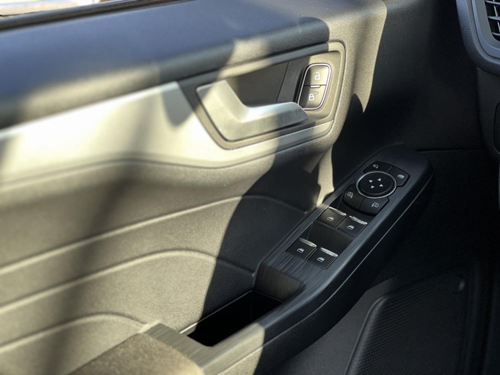 FORD KUGA 2.5 PHEV Freedom CVT