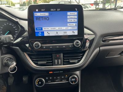 FORD FIESTA 1.5 TDCi Titanium Technology NAVI Telefon-tükrözés Digitklíma Bluetooth Tolatóradar