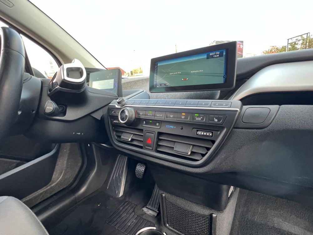 BMW I3 REX (Automata) Nagy Navi Keylessgo Panorámatető Adaptív tempomat!