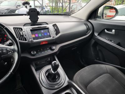 KIA SPORTAGE 1.7 CRDi LX Magyarországi. Szervizelt. 4 évszakos gumik!