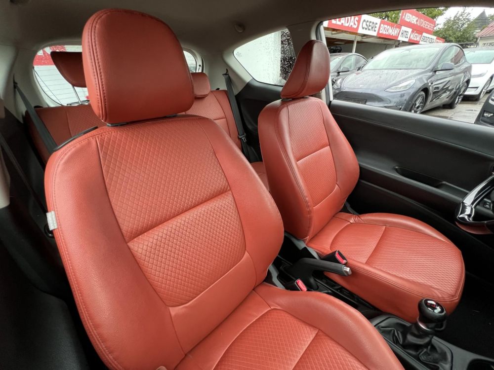 KIA PICANTO 1.0 LX Cool Klíma. Exkluzív bőrbelső. Kormány-ülés fűtés!