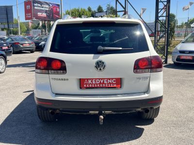 VOLKSWAGEN TOUAREG 3.0 V6 TDI Tiptronic ic Magyarországi. 3.5T vonóhorog. napfénytető. barna bőr. szervizelt!
