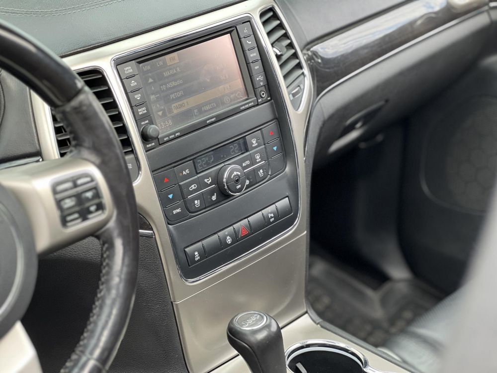 JEEP GRAND CHEROKEE 3.0 V6 CRD Overland (Automata) Xenon Memória Üléshűtés Panorámatető Vonóhorog Friss vizsga!