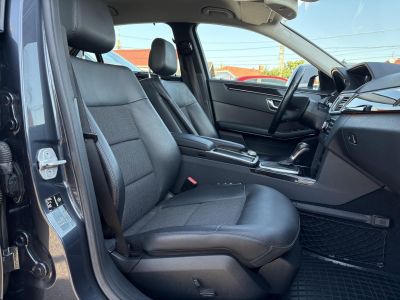 MERCEDES-BENZ E 220 CDI BlueEFFICIENCY Elegance (Automata) Rendszeresen karbantartott. Téli-nyári kerék!