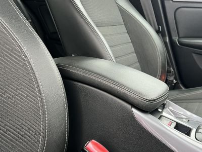 RENAULT LAGUNA 2.0 dCi Dynamique DPF (Automata) Klíma Tempomat Bluetooth Navi!