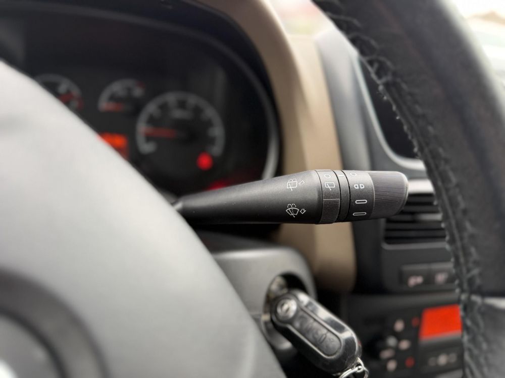 OPEL COMBO 1.6 CDTI L1H1 Enjoy 7 személyes M.o.-i. 1.tul. Márkaszervizelt. Téli-nyári kerék garnitúra!