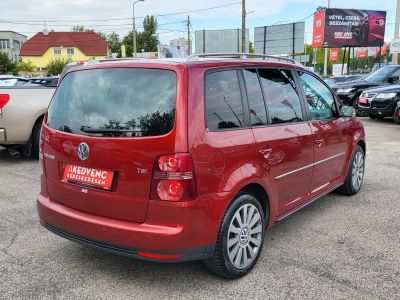 VOLKSWAGEN TOURAN 1.4 TSi Highline 7 személyes Xenon Tempomat Ülésfűtés Tolatóradar Multikormány