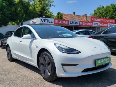 TESLA MODEL 3 Standard Range Plus Aut garanciális. 2 töltőkábel!