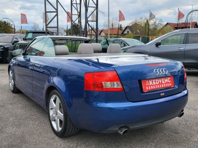 AUDI A4 CABRIO 2.4 V6 Multitronic