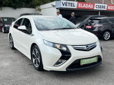 OPEL AMPERA E-Pioneer (Automata) 121e km. Zöld rendszám. Navi Tempomat Kamera Bose Ülésfűtés Bőr Keyless