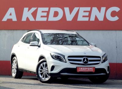 MERCEDES-BENZ GLA 180 d Style 7G-DCT M.o.-i. Bi-xenon Tempomat PDC Ülésfűtés Megkímélt! Szervizelt!