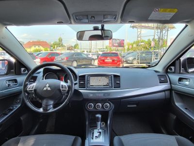 MITSUBISHI LANCER 1.8 Invite CVT Rockford Fosgate HIFI Tempomat Navi Kamera Ülésfűtés Vezetett szervizkönyv!