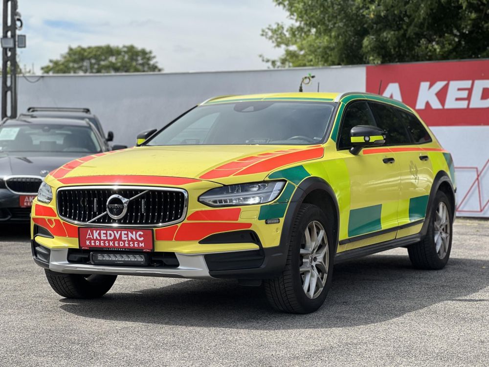 VOLVO V90 Cross Country 2.0 D [D4] AWD Geartronic Ments meg! :)