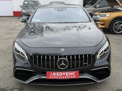 MERCEDES-AMG S 63 4Matic+ 9G-TRONIC 46e km. MAGIC SKY CONTROL. Újszerű állapot. Designo belső!