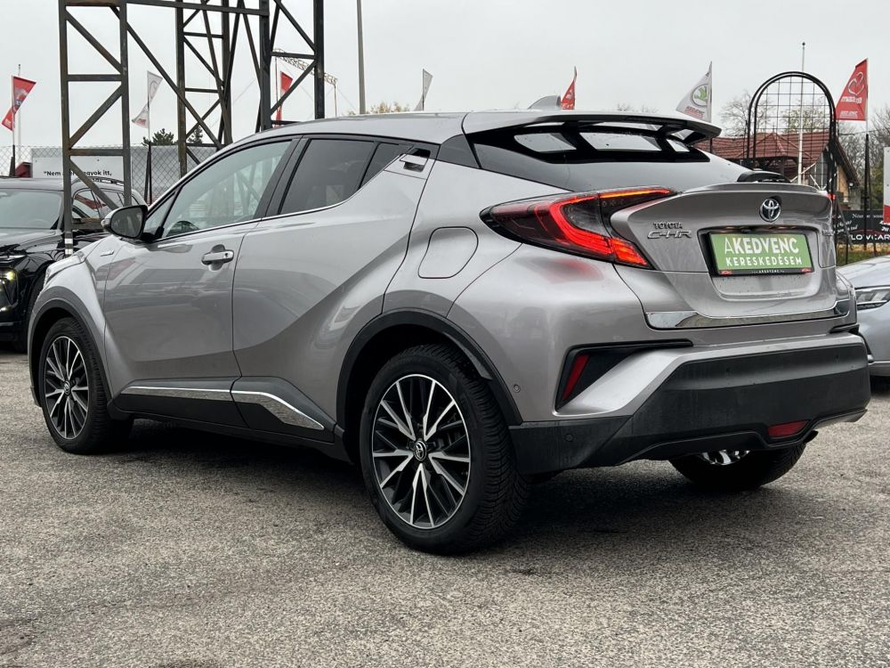 TOYOTA C-HR 1.8 Hybrid Executive e-CVT JBL LED Tempomat Bluetooth Sávtartó Holttér Keyless!