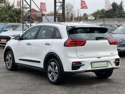 KIA NIRO e-Niro 64kWh Silver 455 km wltp hatótáv. carplay. tempomat. vezetéstámogató rendszerek!