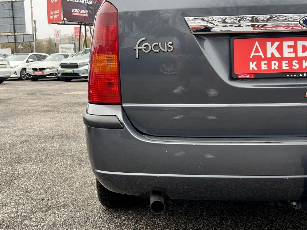 FORD FOCUS 1.6 Ghia Friss vizsga vonóhorog bőr belső!